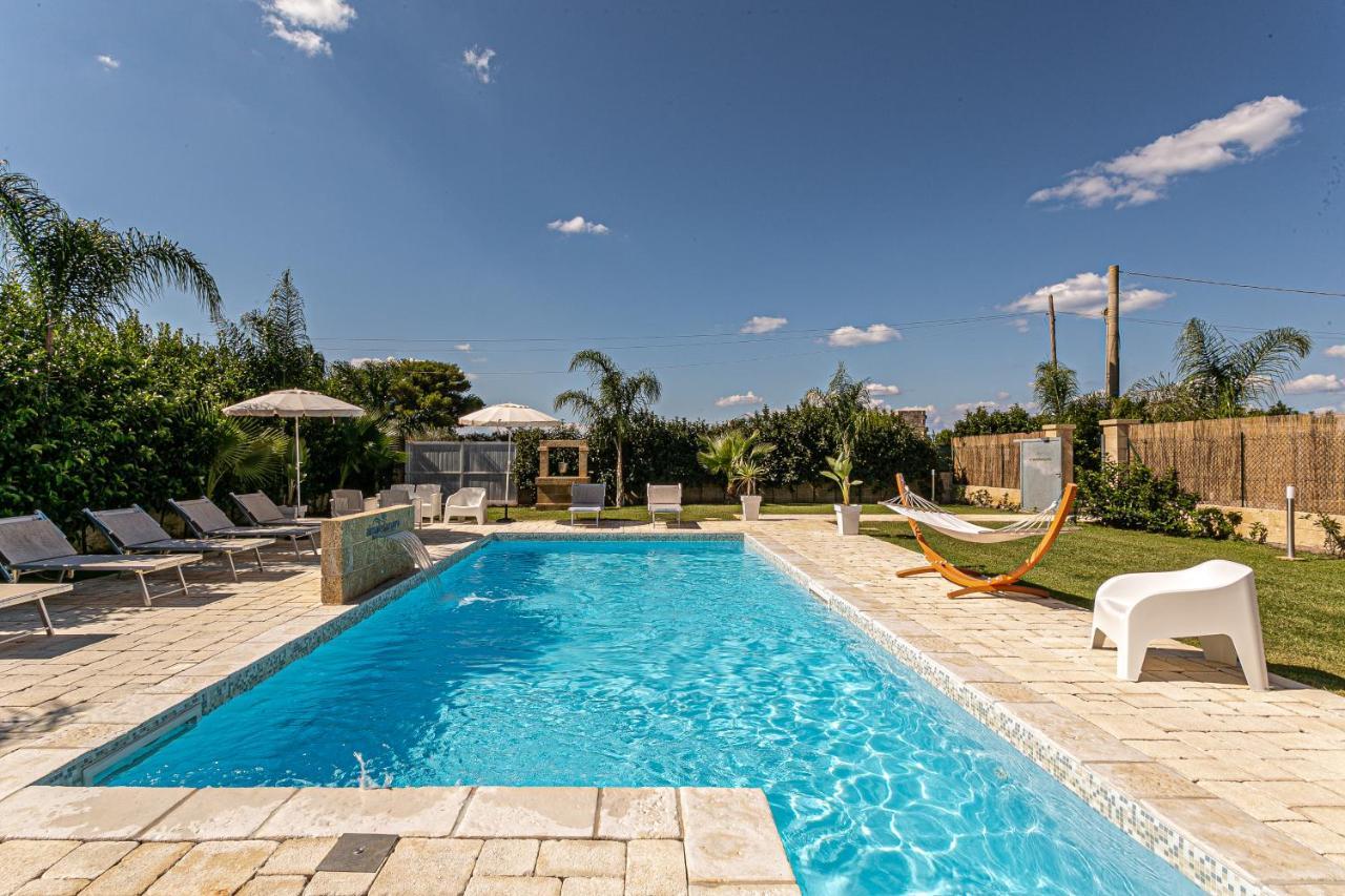 Resort Almaredamarra Con Piscina E Idromassaggio Sul Mare Торре-Сан-Джованни-Удженто Экстерьер фото