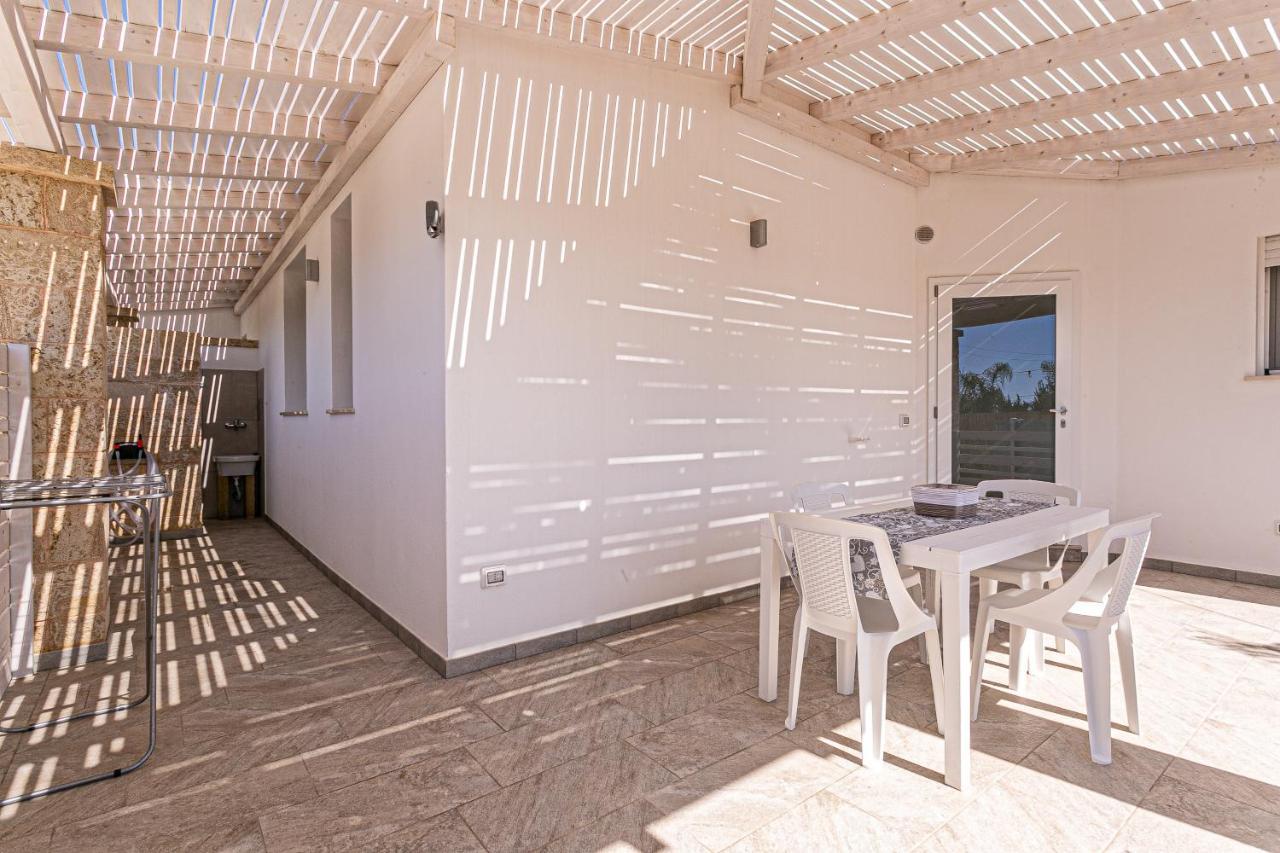 Resort Almaredamarra Con Piscina E Idromassaggio Sul Mare Торре-Сан-Джованни-Удженто Экстерьер фото