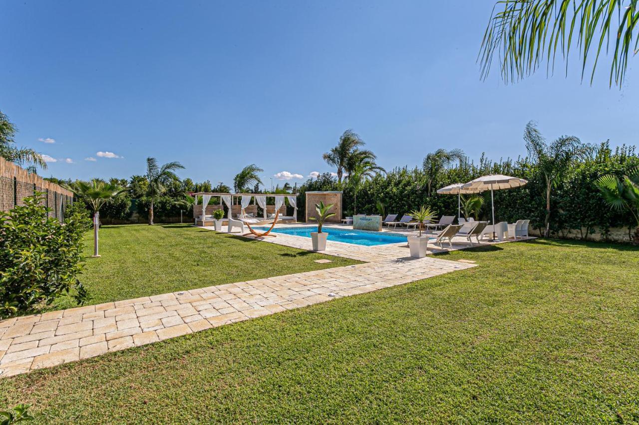 Resort Almaredamarra Con Piscina E Idromassaggio Sul Mare Торре-Сан-Джованни-Удженто Экстерьер фото