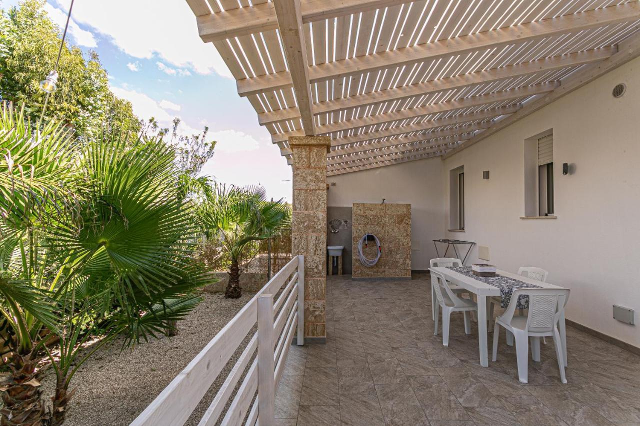 Resort Almaredamarra Con Piscina E Idromassaggio Sul Mare Торре-Сан-Джованни-Удженто Экстерьер фото